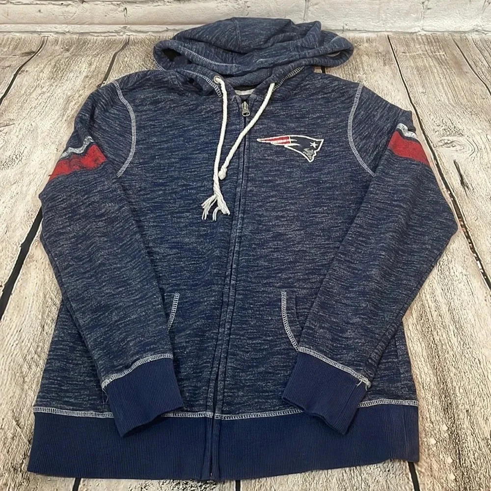 Women’s New England Patriots full zip up hoodie Small